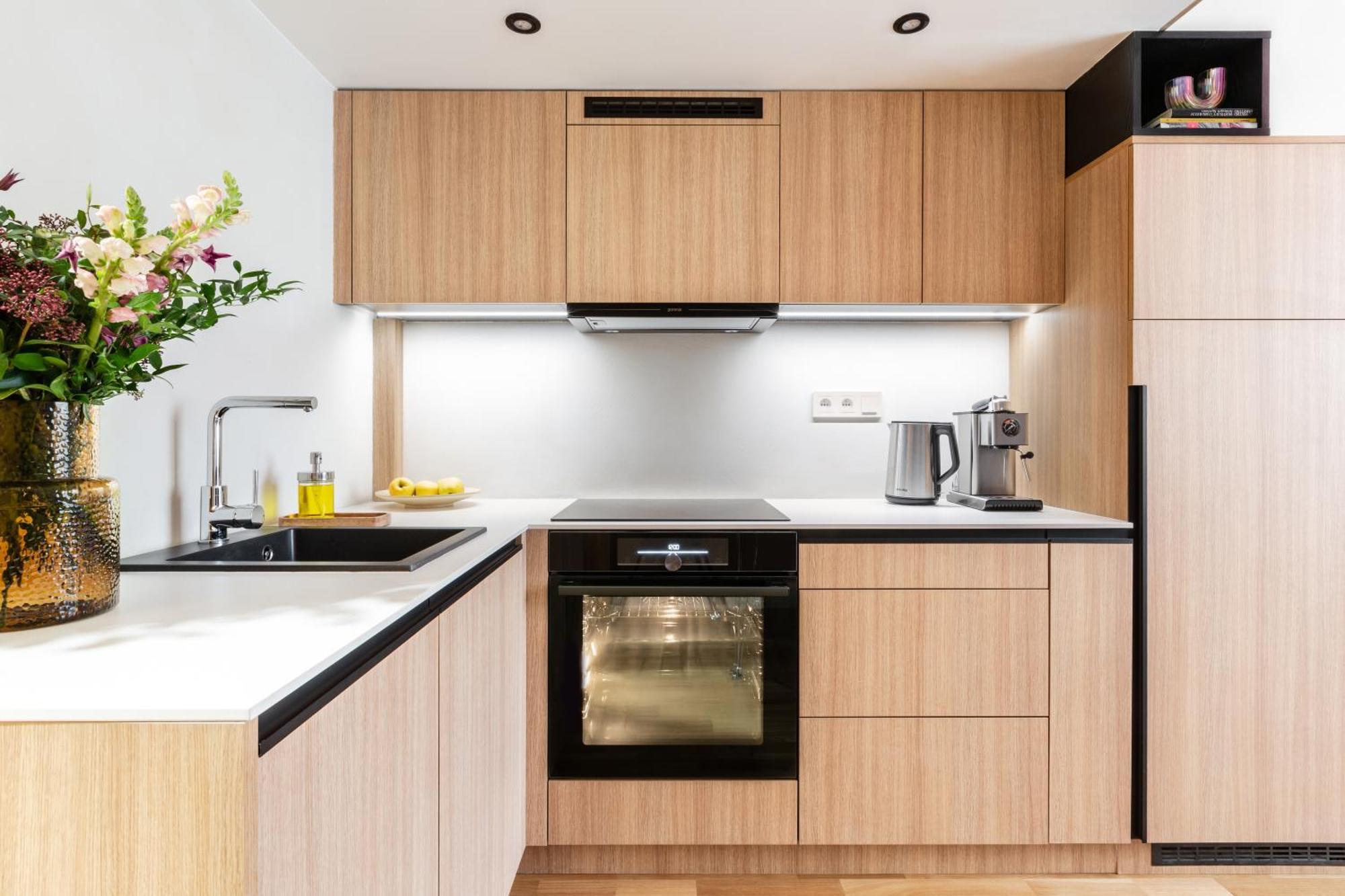 Turnkey I Charles Square Apartments Прага Екстериор снимка