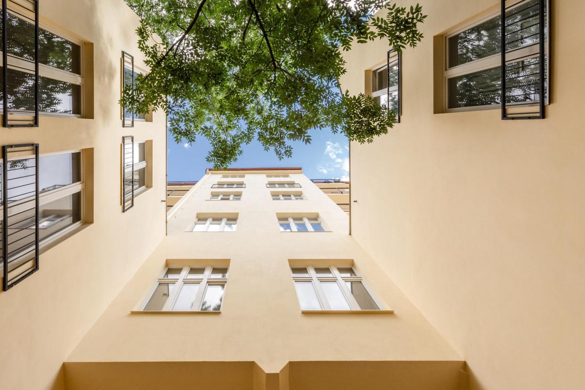Turnkey I Charles Square Apartments Прага Екстериор снимка